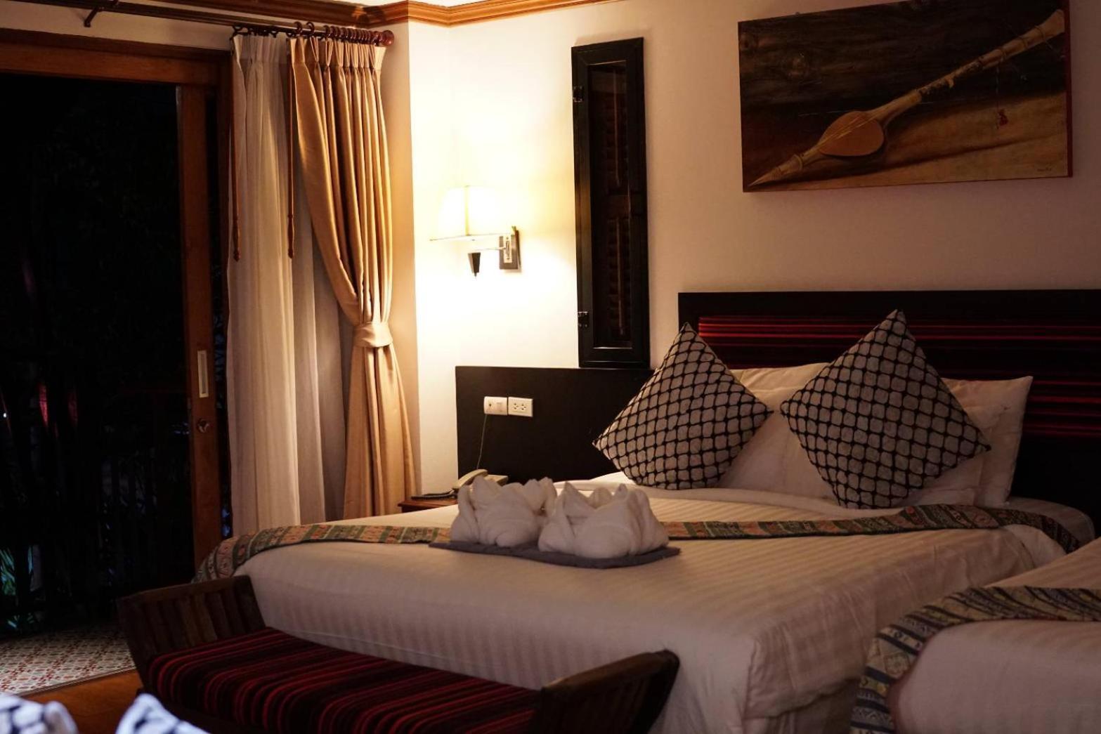 Baan Huenphen Boutique Hotel Чиангмай Стая снимка