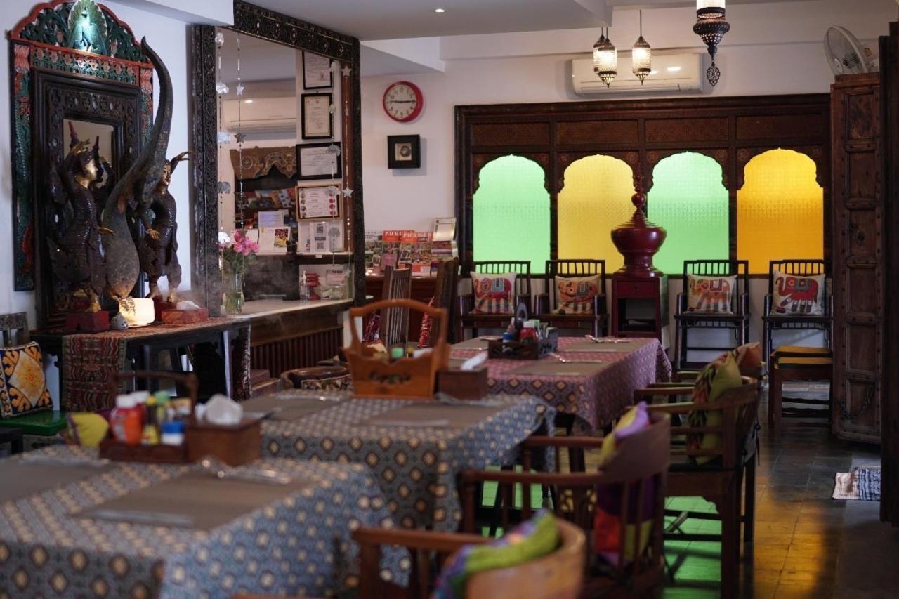 Baan Huenphen Boutique Hotel Чиангмай Екстериор снимка