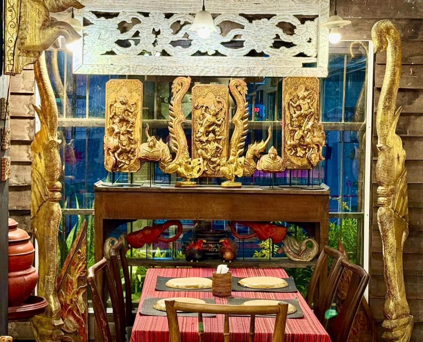 Baan Huenphen Boutique Hotel Чиангмай Екстериор снимка